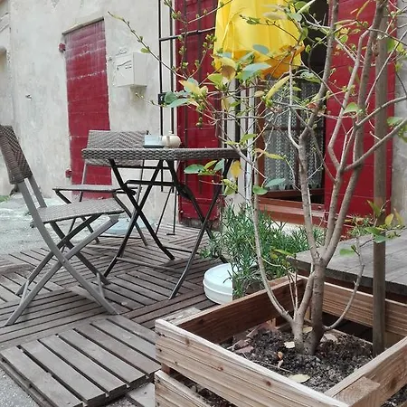 La Maison Des Hautures Arles